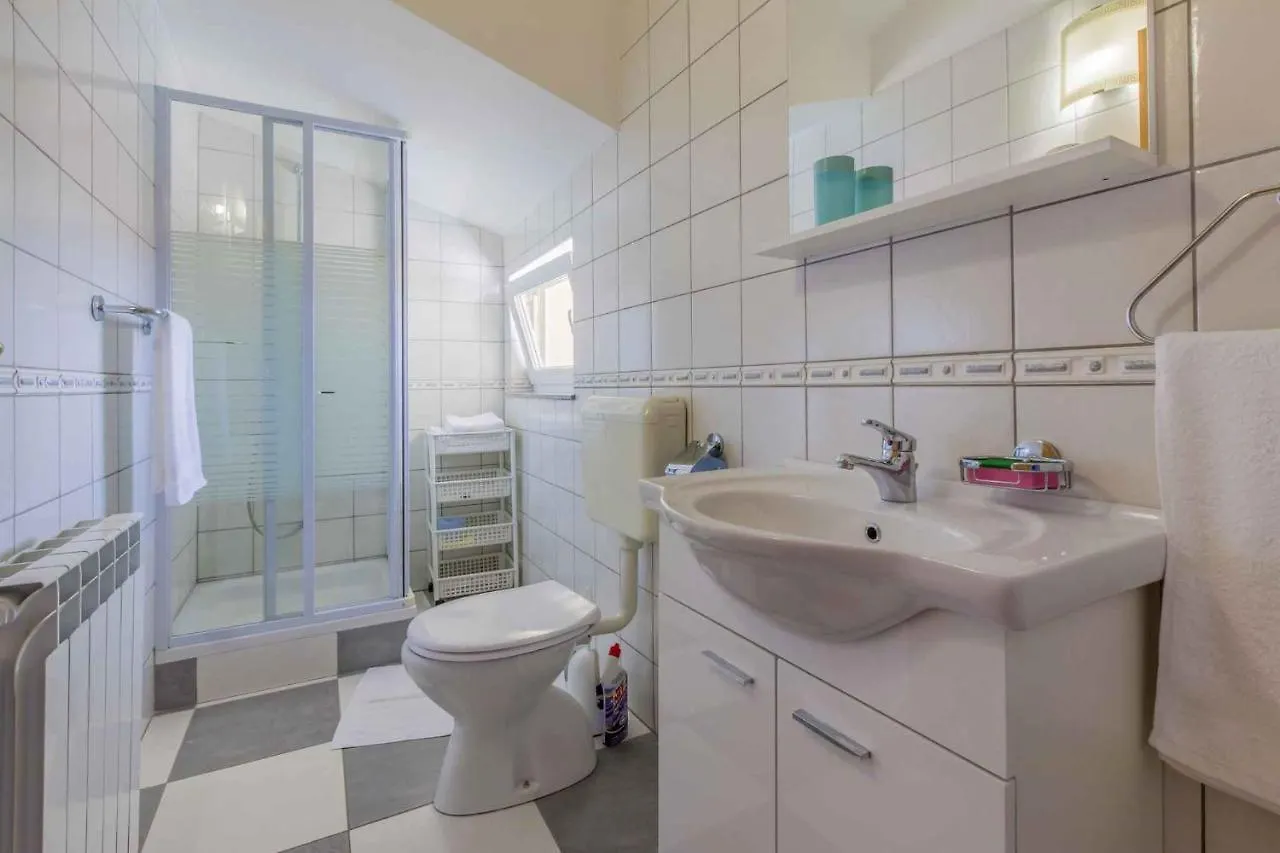 Holiday Homes In Selce 41669 0*,  Croatia