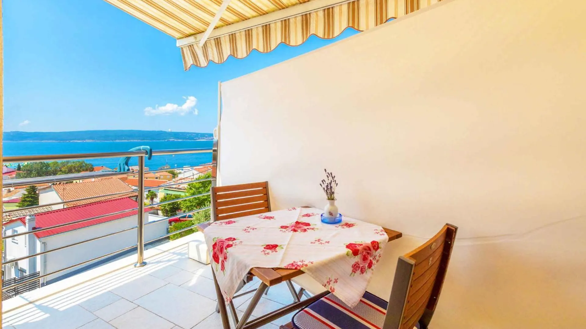 Apartment Holiday Homes In Selce 41669